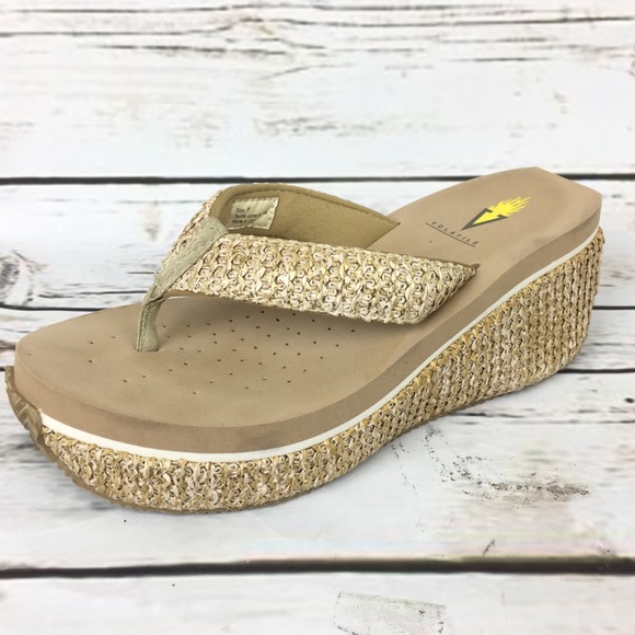 volatile flip flops size 5